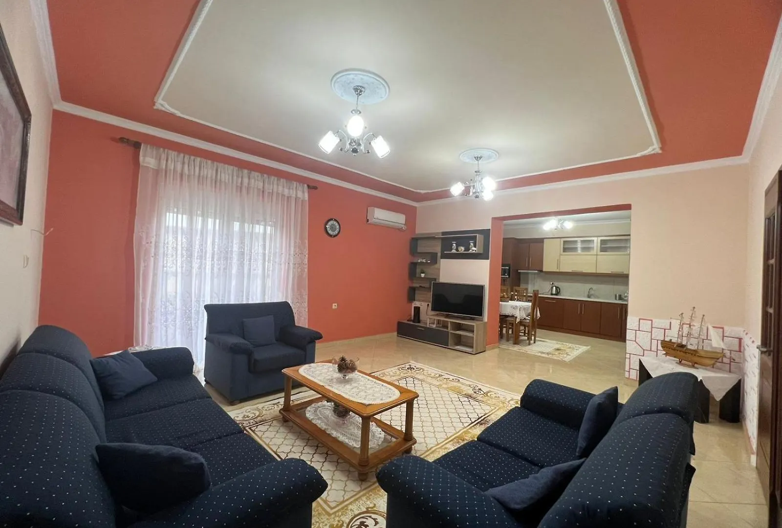 Hermes Apartment Gjirokastër